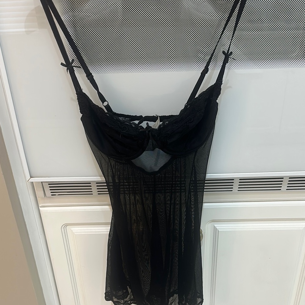 Victoria’s Secret Elegant Black Lace Chemise